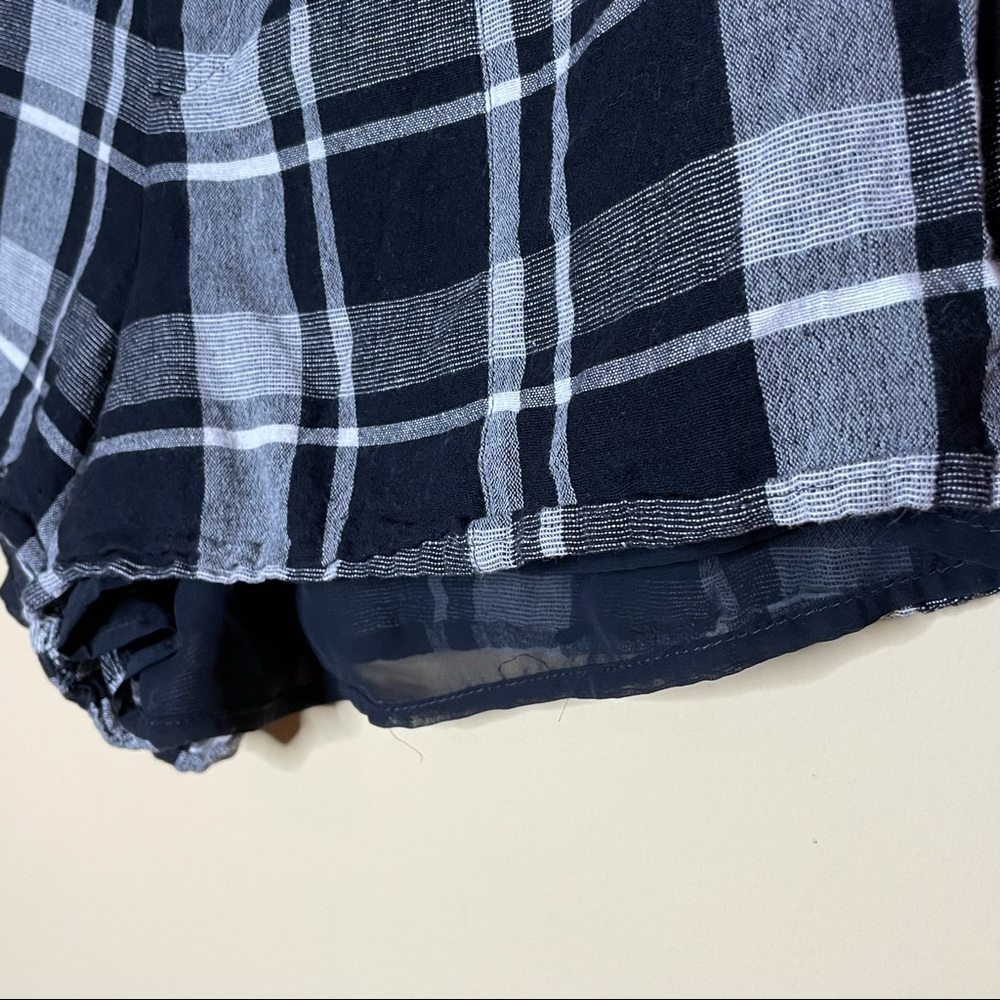 American Eagle Black & White Plaid High Waisted Shorts Size L - Picture 3 of 8